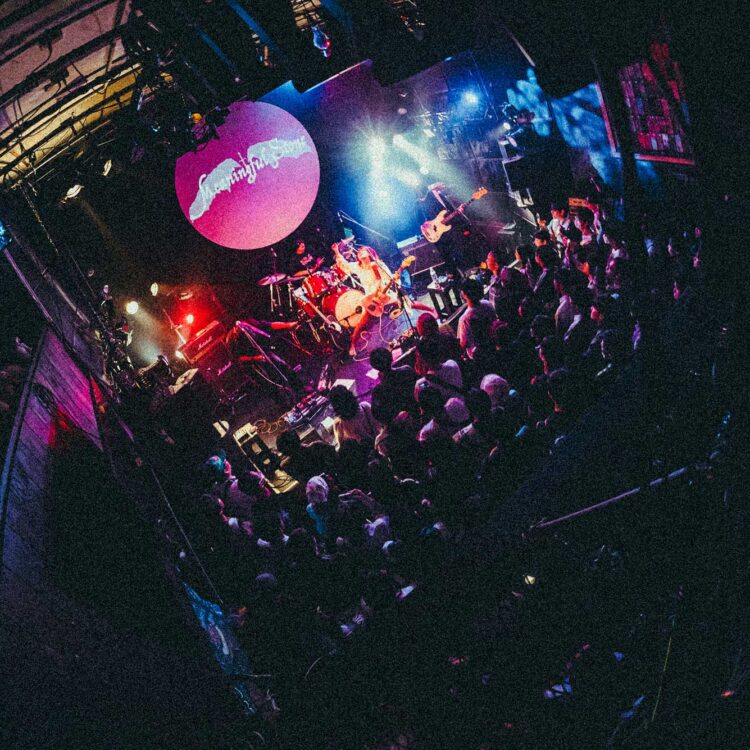 Meaningful Stone チケット即完の初来日公演で魅せた熱狂 ライブレポート